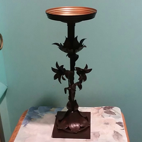 Vintage Iron Candle/ Pot Holder - Picture 1 of 7